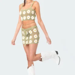 Daisy Crochet Mini Skirt -Default Template 2 4.70567 9252a5db 307a 4e8b 9ff3 75996e39f034