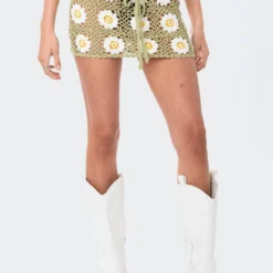 Daisy Crochet Mini Skirt -Default Template 2 4.70620