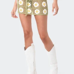 Daisy Crochet Mini Skirt -Default Template 2 4.70642