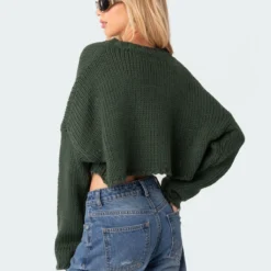 Mega Star Cropped Sweater -Default Template 2 9.191793