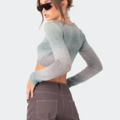 Ombre Cropped Sweater -Default Template 2 9.206718