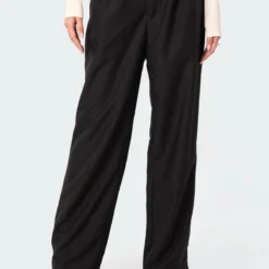 Gwen Trousers -Default Template 2 Edikted Lookbook1344 819540b0 9416 4f14 8a25 eddb526cdbe4