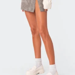 Faded Low Rise Faux Leather Mini Skirt -Default Template 2 Edikted LookBook Jan4 20238542