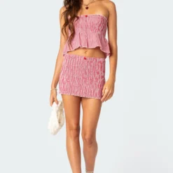 Gingham Scrunch Mini Skirt -Default Template 2 Edikted Lookbook 07 10 202319630 2