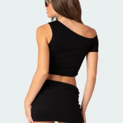 Eclipse Asymmetric Top -Default Template 2 Edikted Lookbook 08 08 20235741