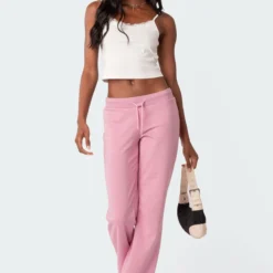 Malibu Straight Flared Sweatpants -Default Template 2 Edikted lookbook 05 09 202310727 cac3a7f8 10d0 4248 b378 cd8a37567bba