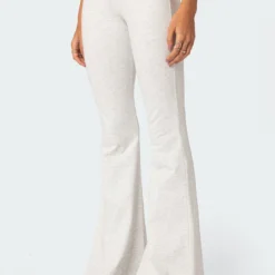 Naomi Flared Leggings -Default Template 2 Edikted lookbook 07 11 20234129 6efbffd2 f52b 4ebf 9ef3 9bdc258aae53