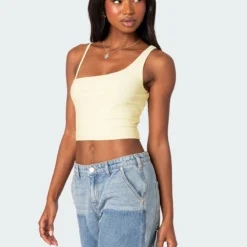 Reece Asymmetric Strap Crop Top -Default Template 2 Edikted lookbook 07 26 20230498