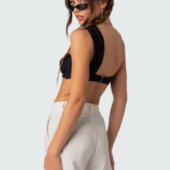 Keenan Asymmetric Bralette -Default Template 2 Edikted lookbook 09 06 202316253