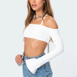 Aliyah Off Shoulder Crop Top -Default Template 2 p5 7cb466c3 fecb 457d b529 0dec1b6d1cb3